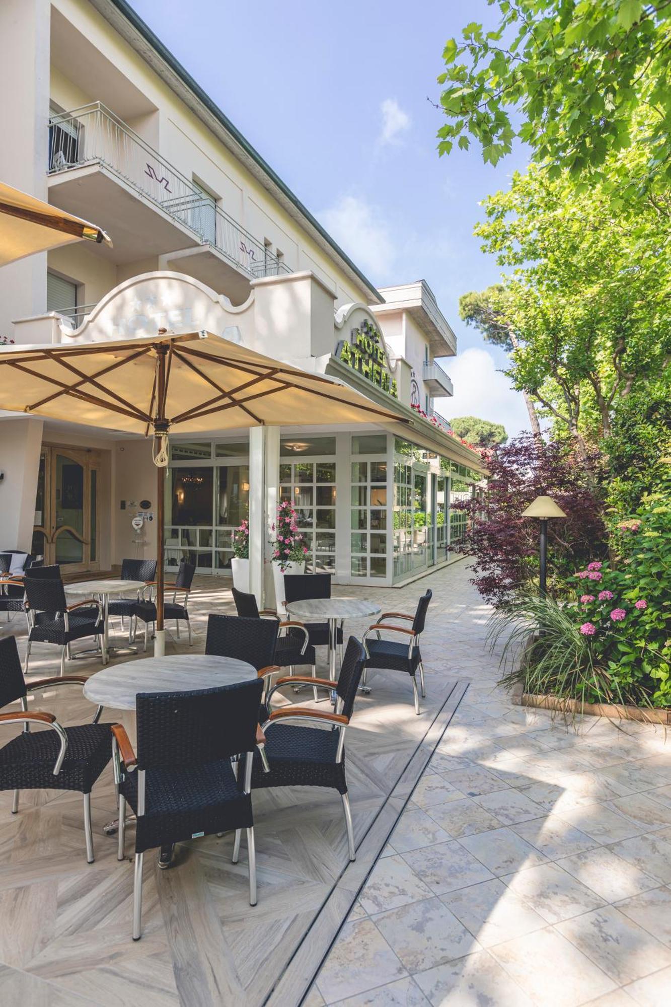 Hotel Athena Cervia Exterior photo