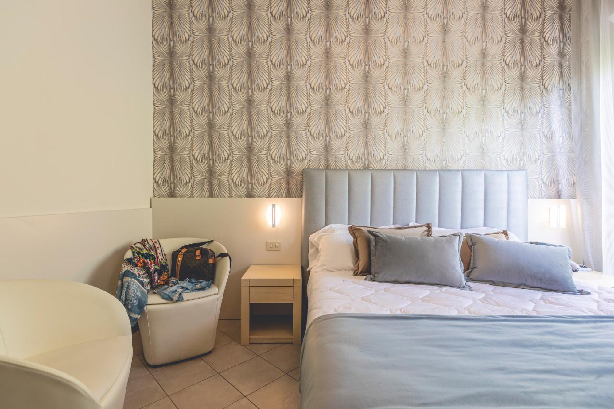 Hotel Athena Cervia Exterior photo