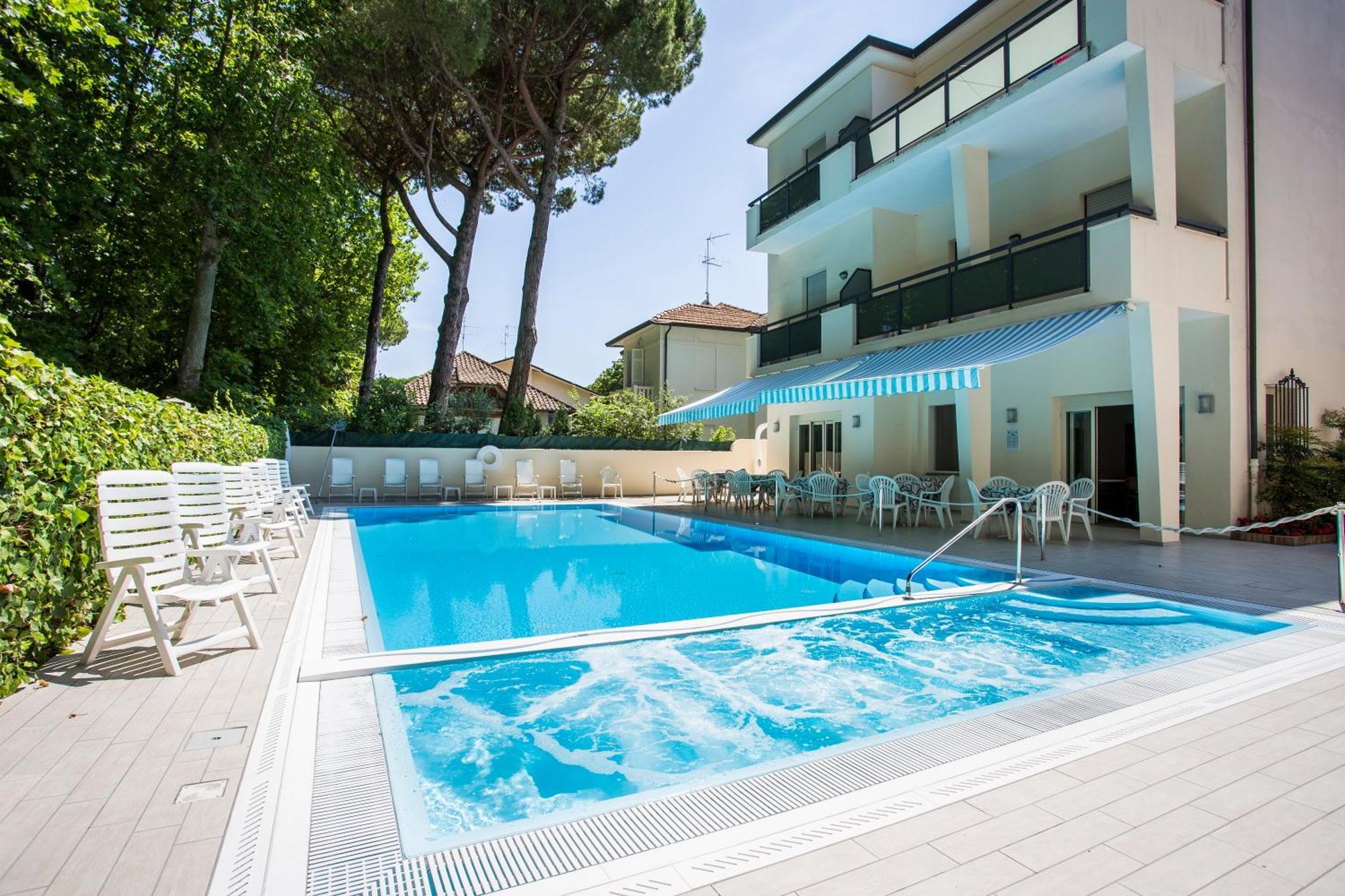 Hotel Athena Cervia Exterior photo